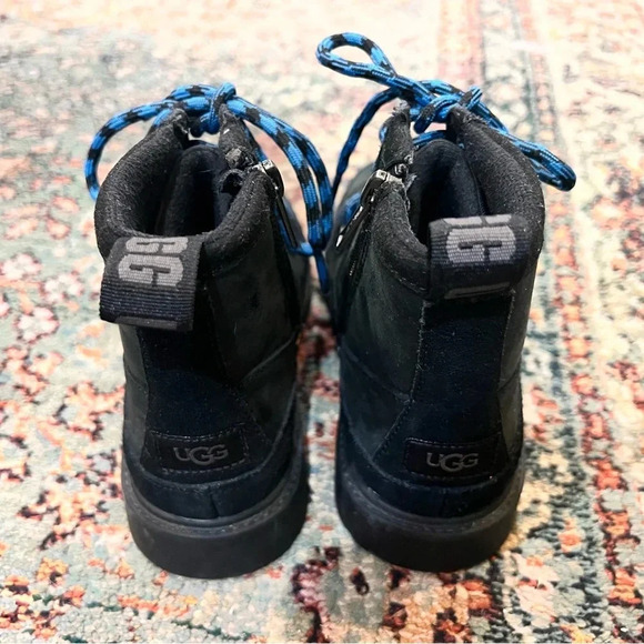 UGG Robley Boot - Picture 7 of 12